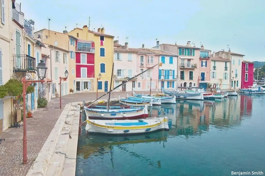 Le Refuge Mistralien - Calme, Wi-Fi, Centre Ville Martigues Apartment